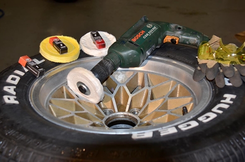 How to polish aluminium wheels to a mirror finish – Australian Roadtrains